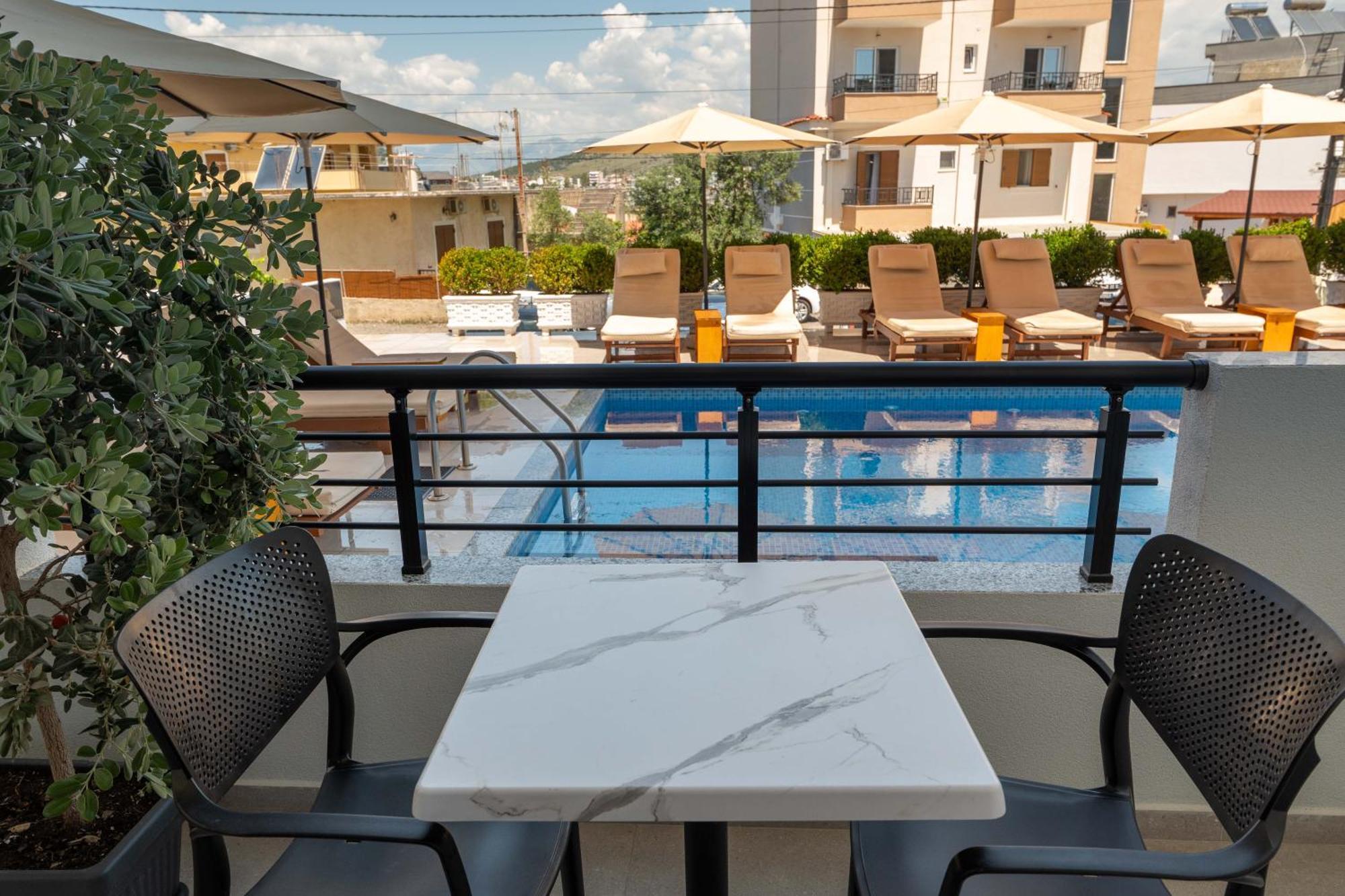 Monel Hotel คซามิล ภายนอก รูปภาพ